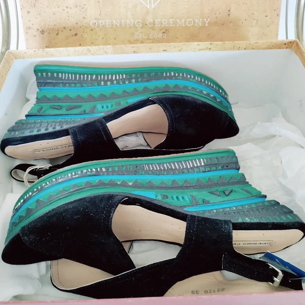 NIB Opening Ceremony sude HANDCARVED platform sandals. size EU 39 US 8.5